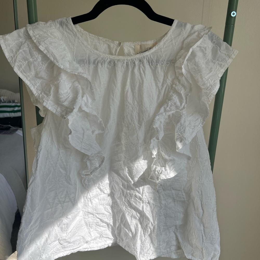 Universal Thread White Ruffle Blouse
